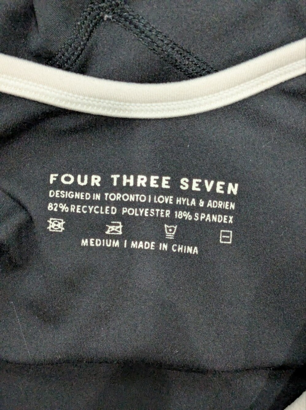 437 The Onesie Creme/Black Medium - Picture 6 of 6